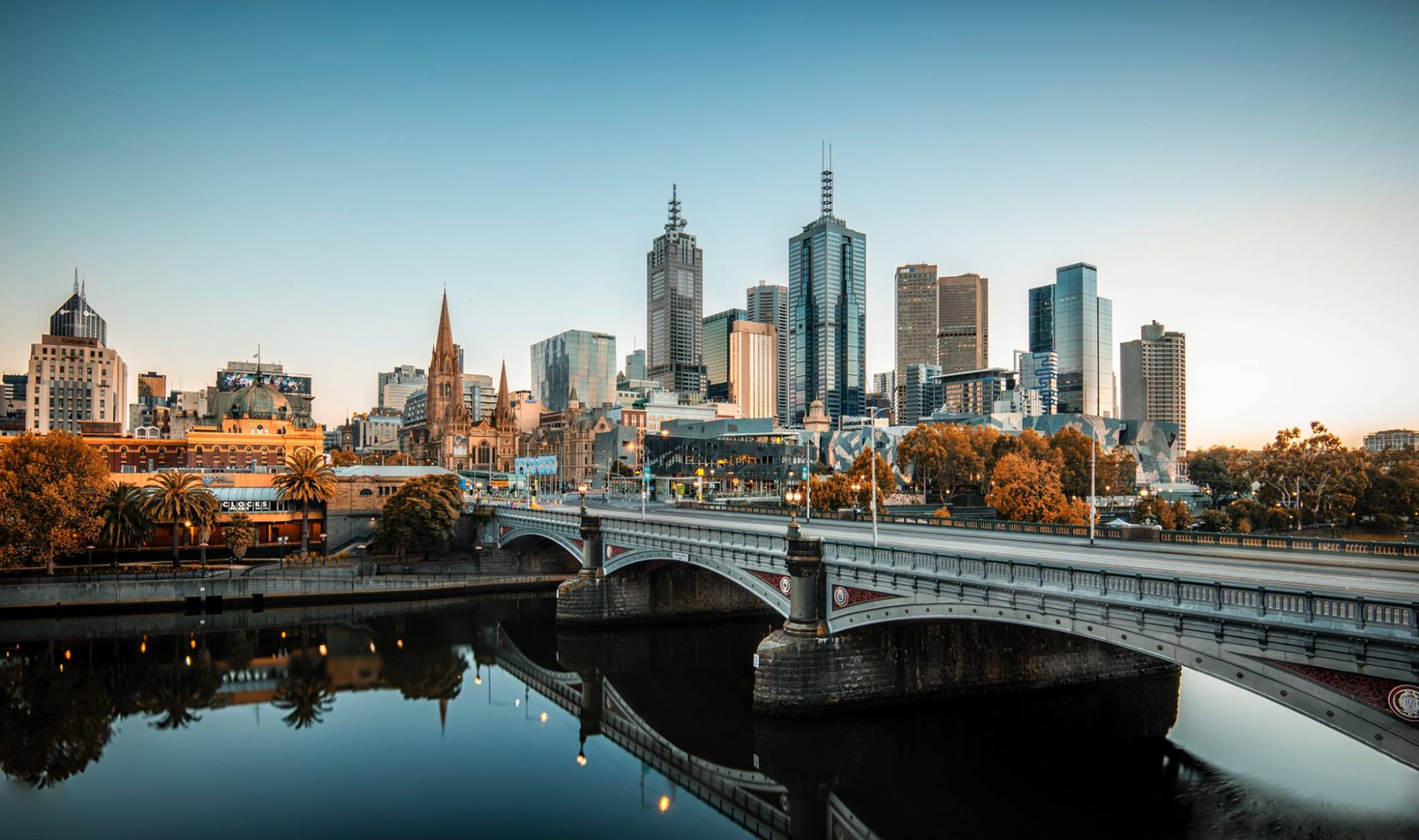 Discover Melbourne and Adelaide on a Spectacular Bus Tour